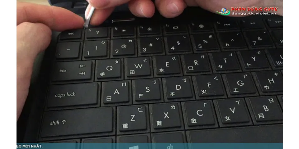 Cách tháo bàn phím laptop HP